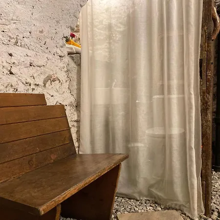 The Old Cellar لوكارنو